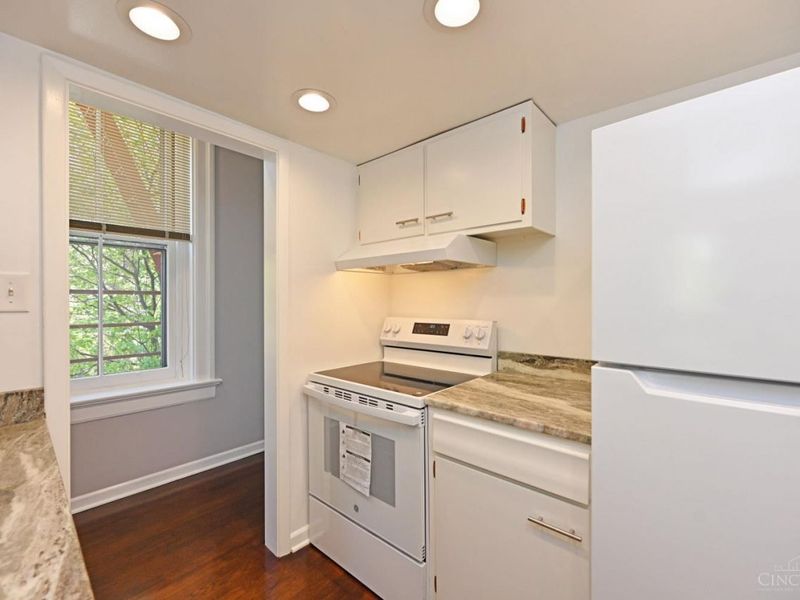 945 Parkside Place, Cincinnati, OH 45202 Photo 12