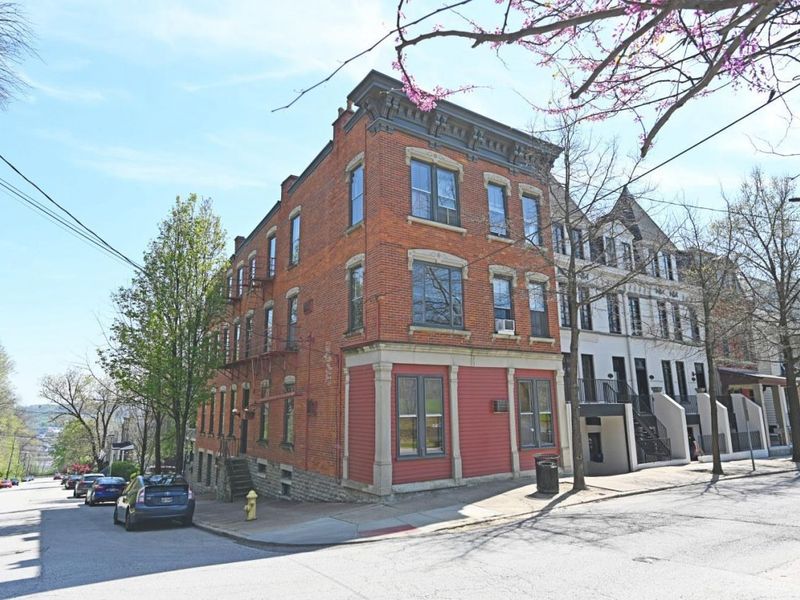 945 Parkside Place, Cincinnati, OH 45202 Photo 3