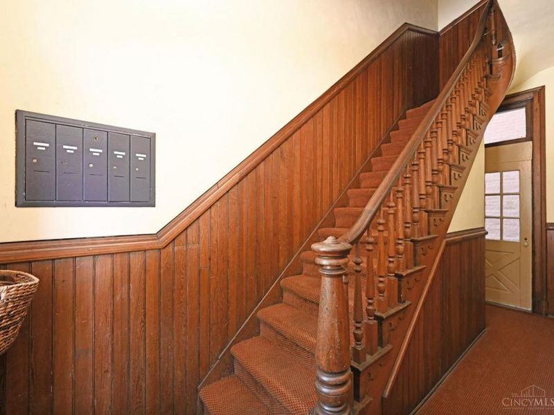 945 Parkside Place, Cincinnati, OH 45202 Photo 6