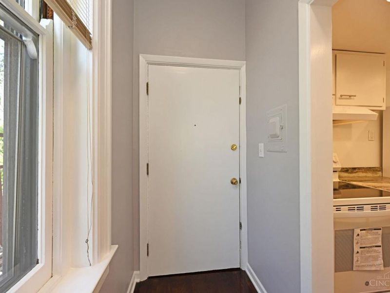 945 Parkside Place, Cincinnati, OH 45202 Photo 7