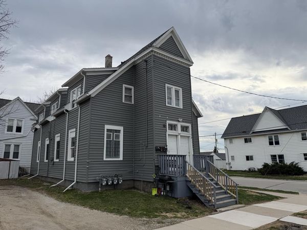 1235 Michigan AVENUE, South Milwaukee, WI 53172