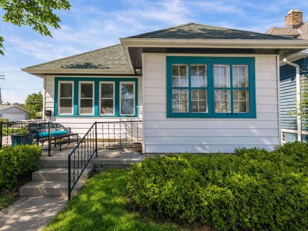 1201 N 46th STREET, Milwaukee, WI 53208