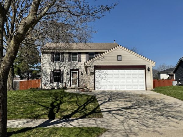 1615 Haymarket ROAD, Waukesha, WI 53189