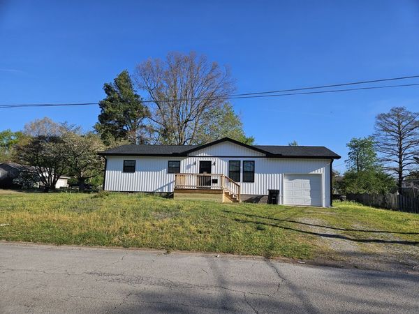 203 Dorris Drive , Metropolis, IL 62960