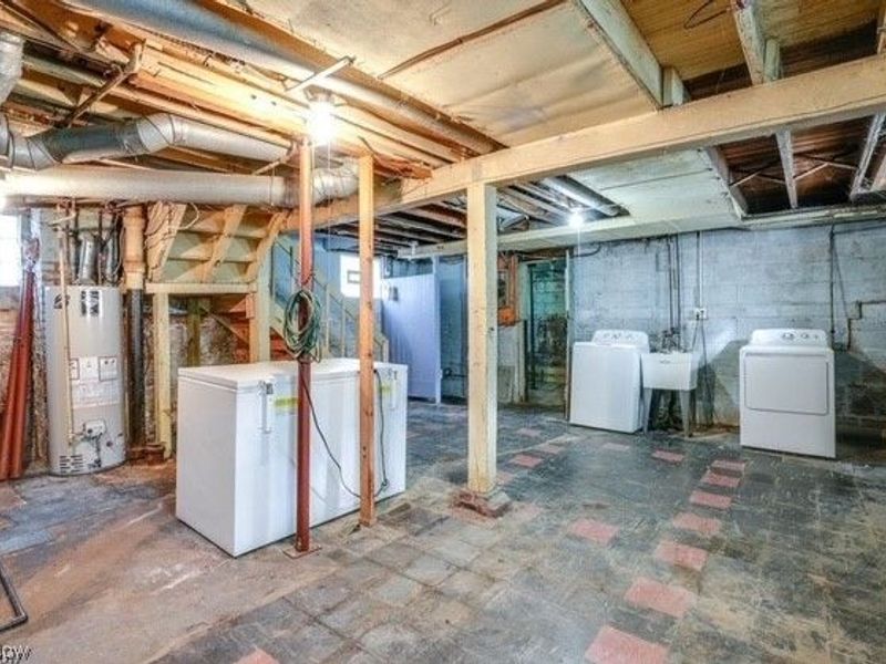 1308 Gorge Boulevard , Akron, OH 44310 Photo 12