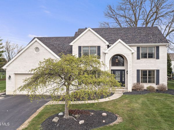 7710 Pilgrims Landing, Maumee, OH 43537