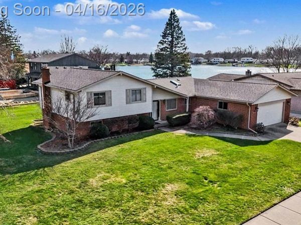 1838 Lyster Lane, Troy, MI 48085