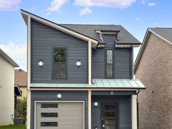 6 Dutch Dr , Clarksville, TN 37043