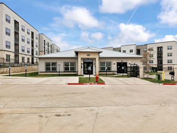 2551 N Guadalupe ST, Unit 2111, Seguin, TX 78155
