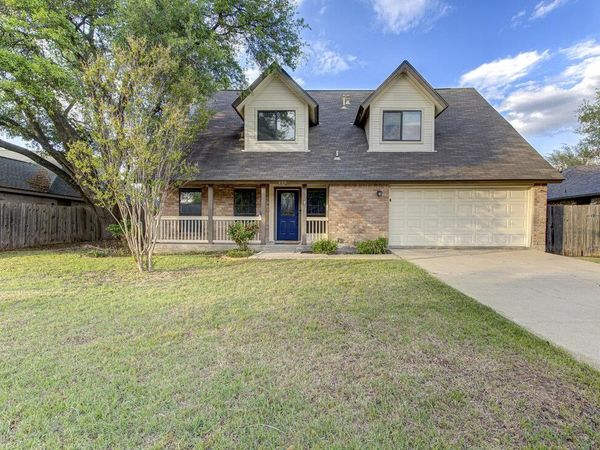 208 Oak Ridge DR, Pflugerville, TX 78660