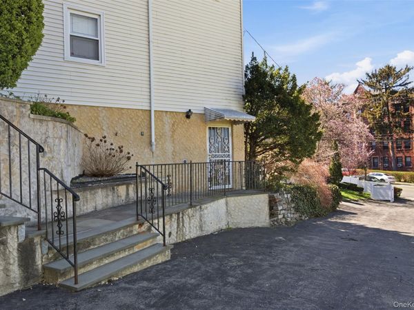 166 Park Hill Avenue , Unit 1, Yonkers, NY 10705