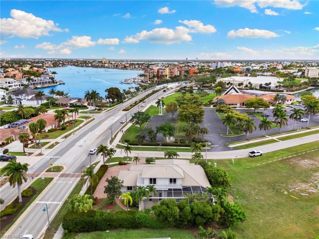 741 Holly Ct , Marco Island, FL 34145 Photo