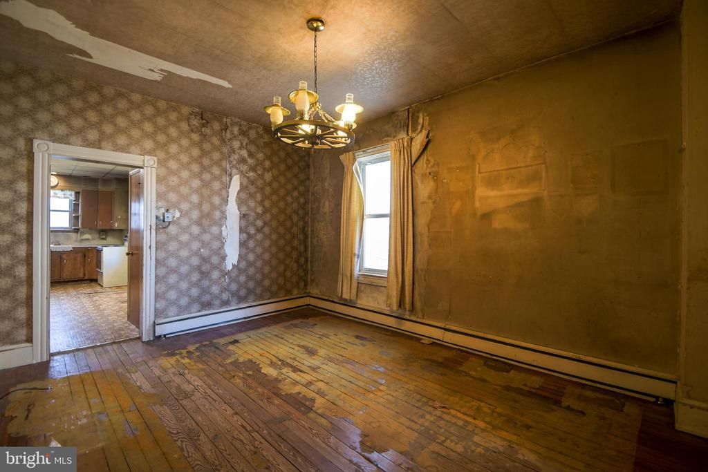 507 POTTSTOWN AVENUE Pennsburg, PA 18073