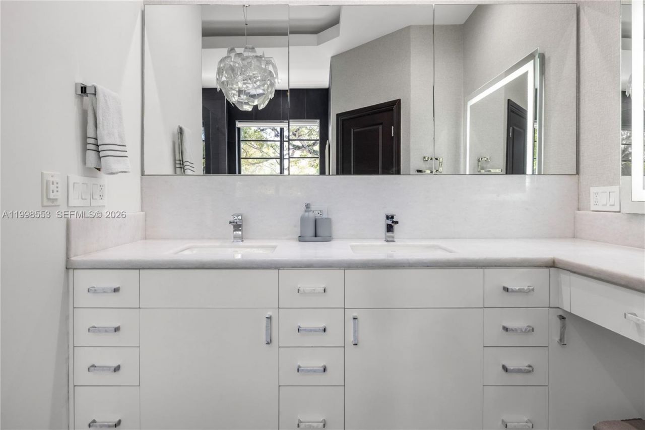 1001 NE 96th St , Miami Shores, FL 33138 Photo