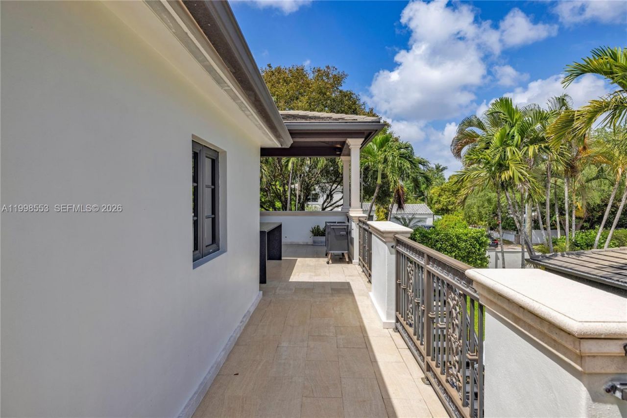 1001 NE 96th St, Miami Shores, FL 33138 Photo