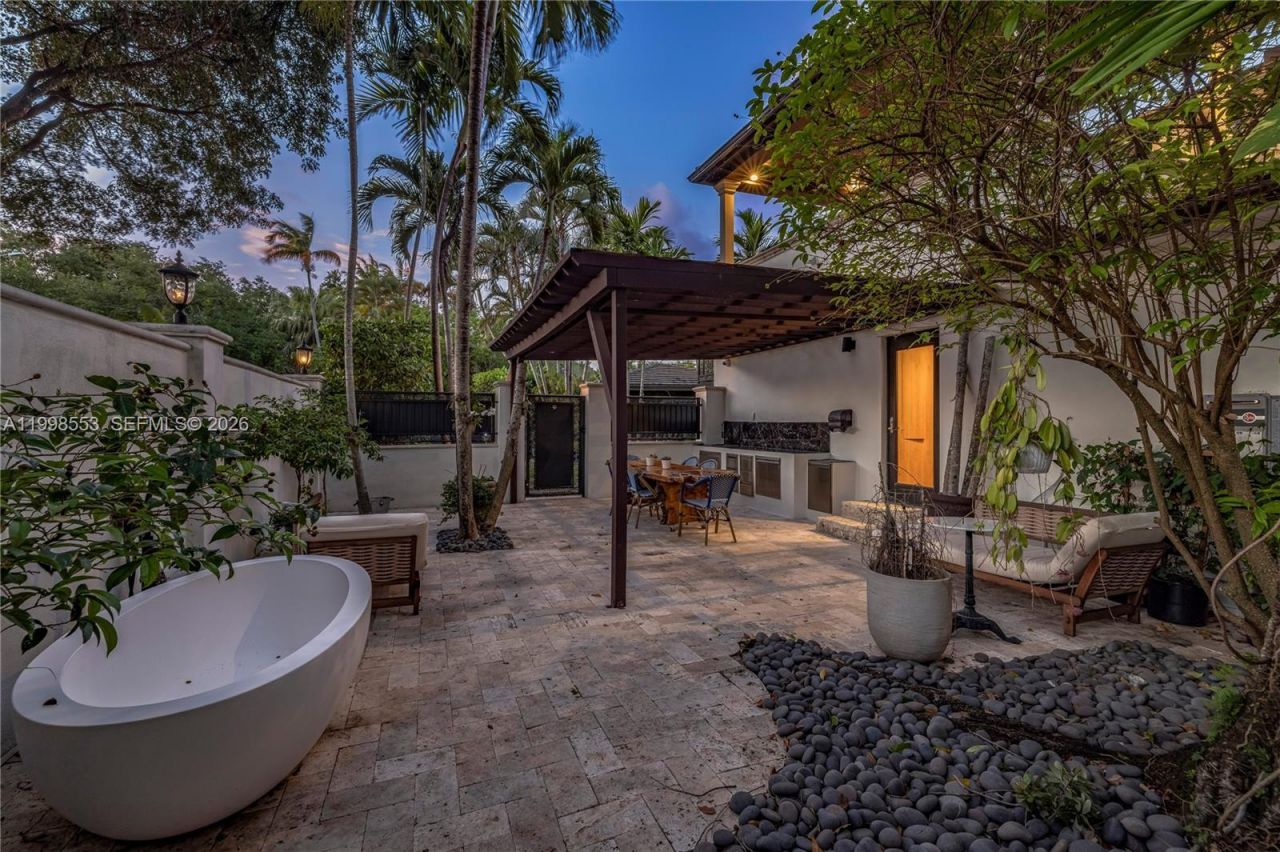 1001 NE 96th St , Miami Shores, FL 33138 Photo