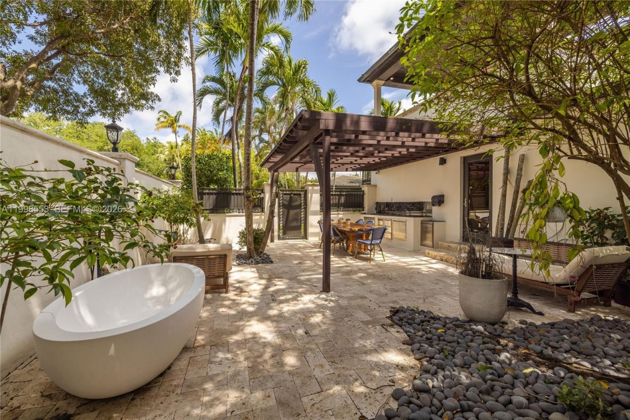 1001 NE 96th St , Miami Shores, FL 33138 Photo