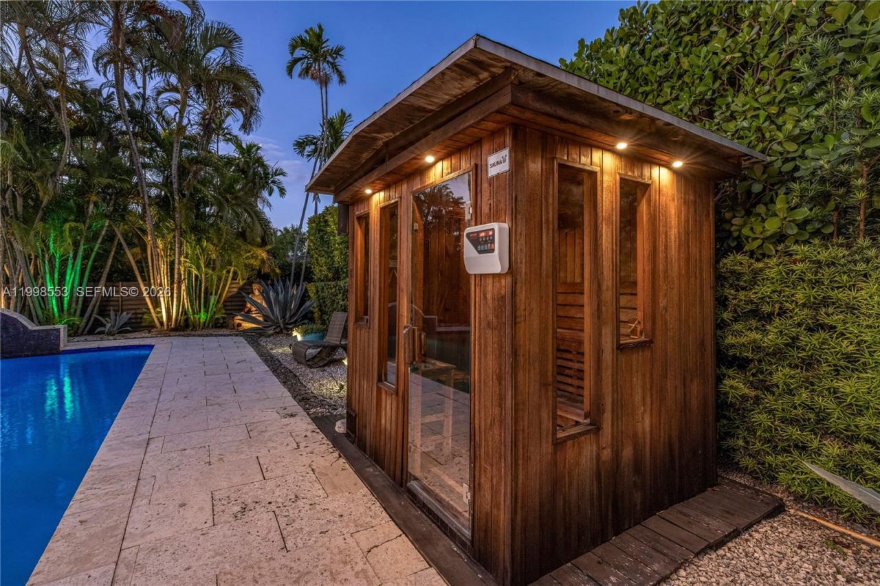 1001 NE 96th St , Miami Shores, FL 33138 Photo