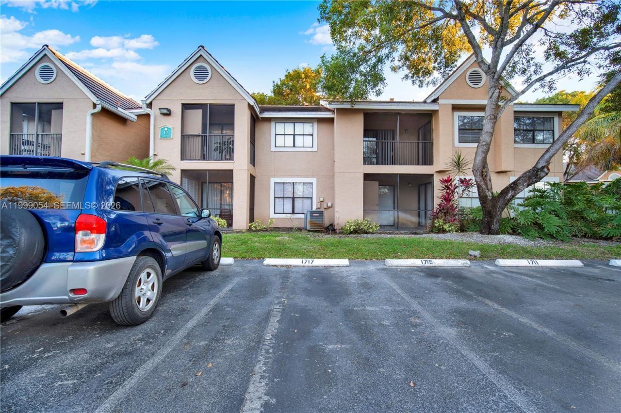 15570 SW 105th Ln, Unit 1717, Miami, FL 33196 Photo