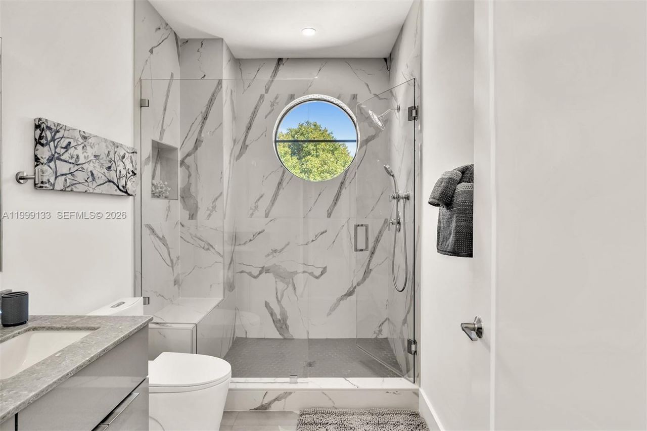 2100 Miami Rd, Unit 204, Fort Lauderdale, FL 33316 Photo