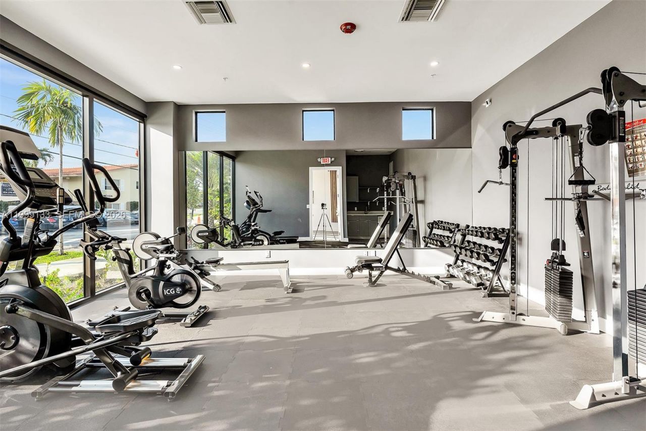 2100 Miami Rd, Unit 204, Fort Lauderdale, FL 33316 Photo