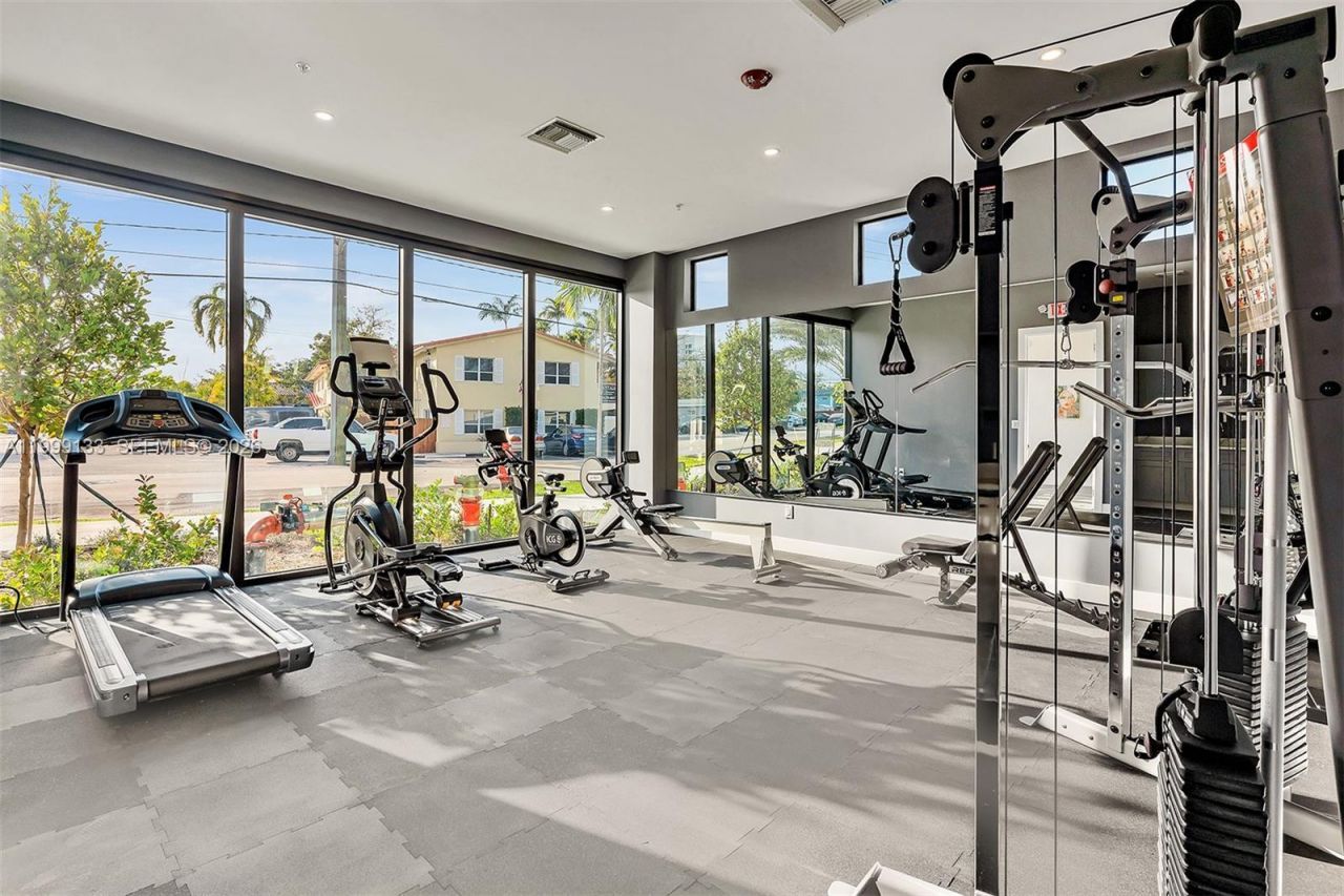 2100 Miami Rd, Unit 204, Fort Lauderdale, FL 33316 Photo