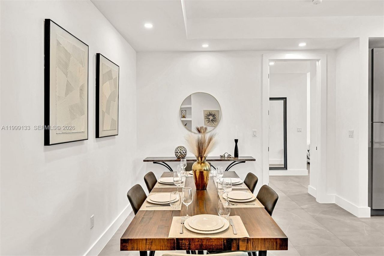 2100 Miami Rd, Unit 204, Fort Lauderdale, FL 33316 Photo