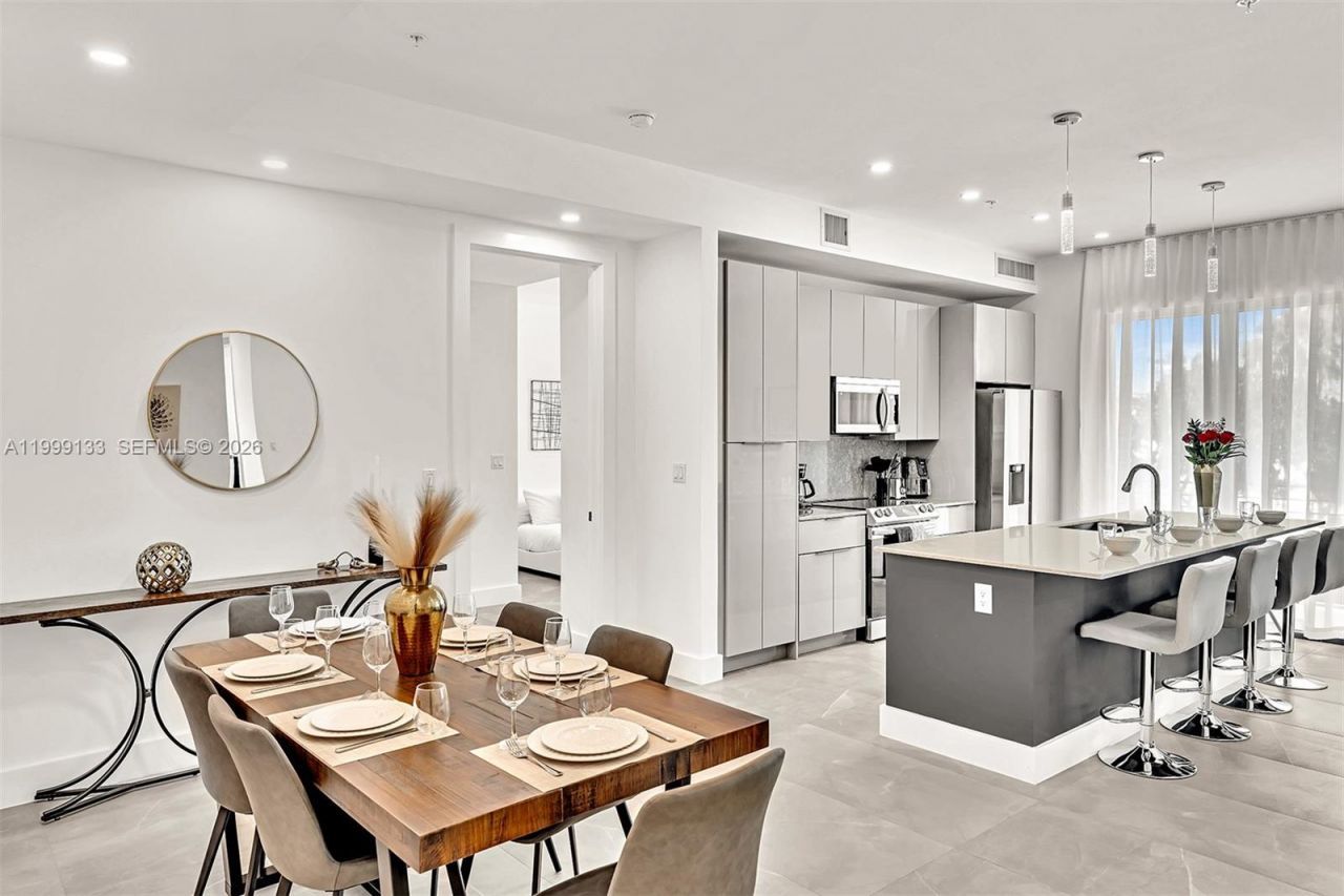 2100 Miami Rd, Unit 204, Fort Lauderdale, FL 33316 Photo