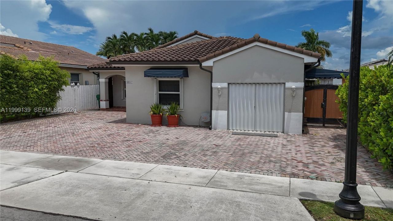 6931 SW 159th Pl, Miami, FL 33193 Photo