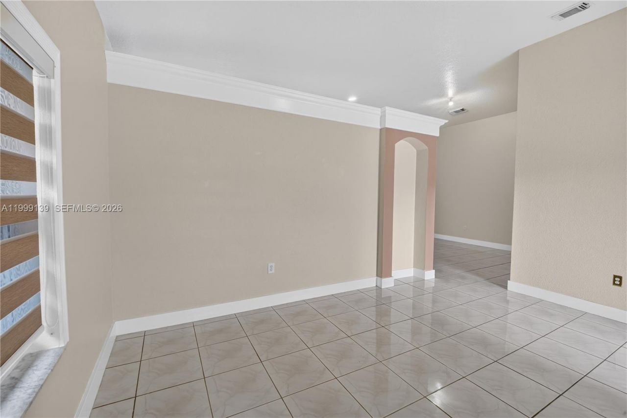 6931 SW 159th Pl, Miami, FL 33193 Photo