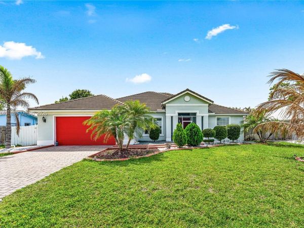 898 SW Curtis St, Port St. Lucie, FL 34983