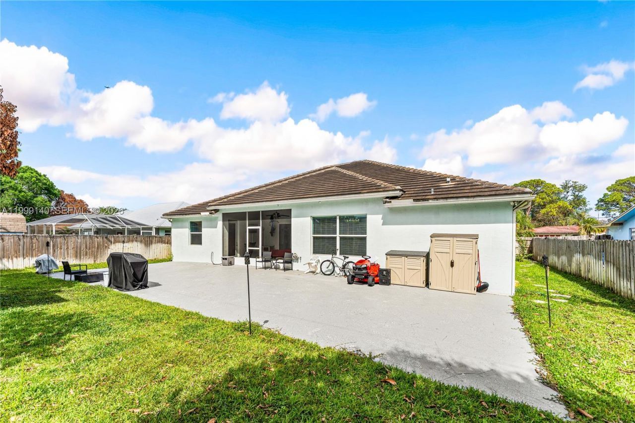 898 SW Curtis St, Port Saint Lucie, FL 34983 Photo