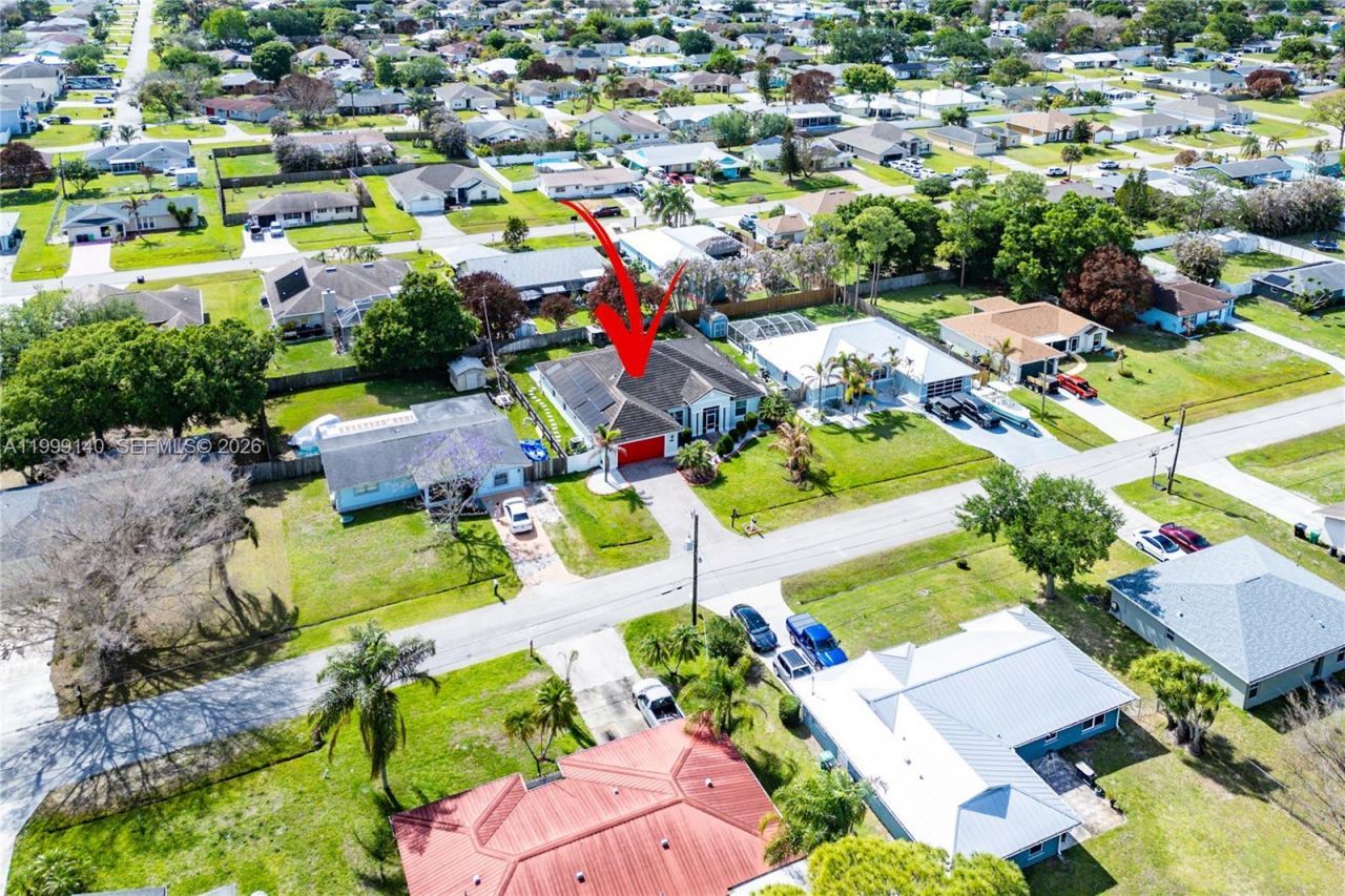 898 SW Curtis St, Port Saint Lucie, FL 34983 Photo