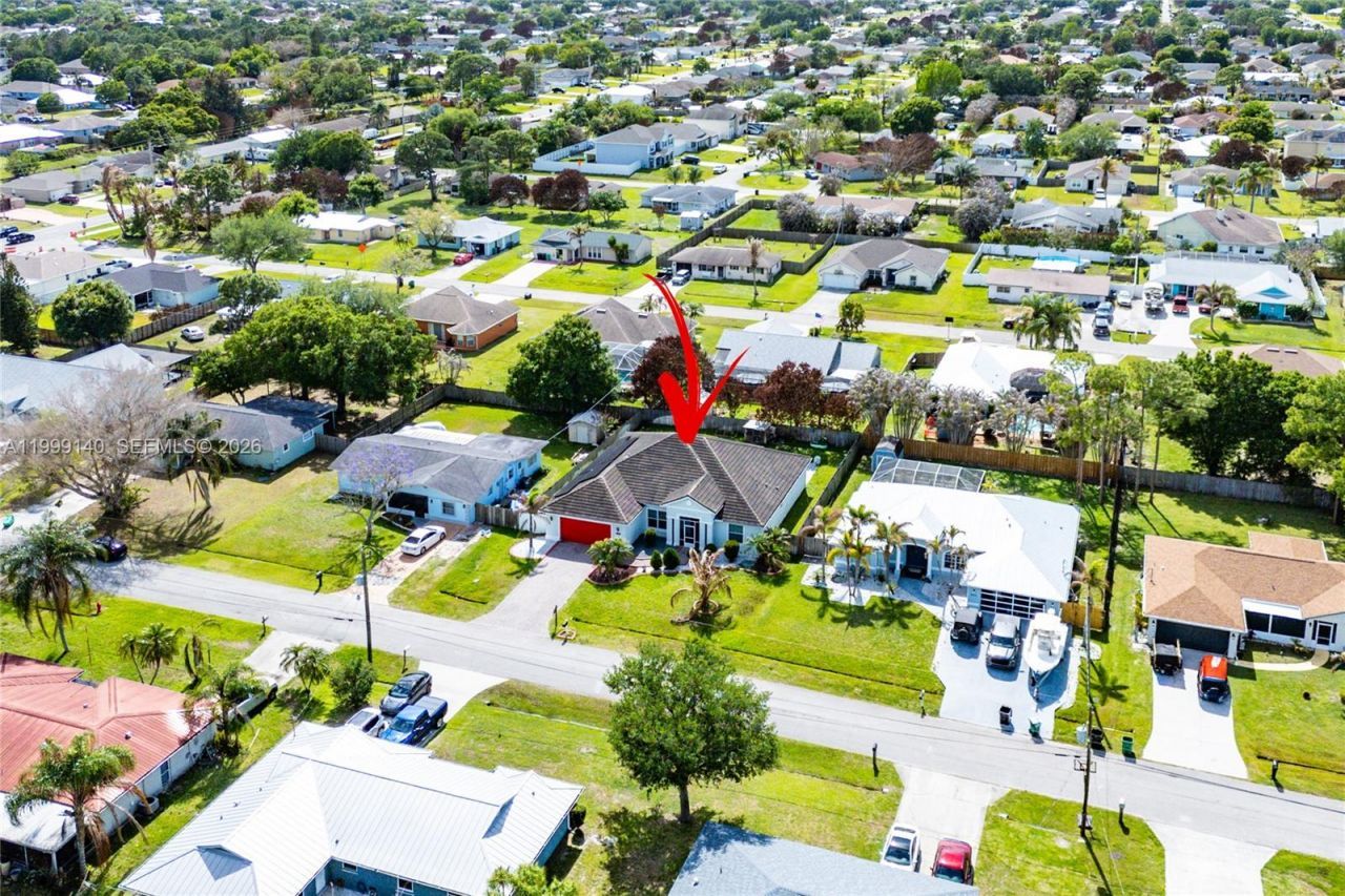 898 SW Curtis St, Port Saint Lucie, FL 34983 Photo