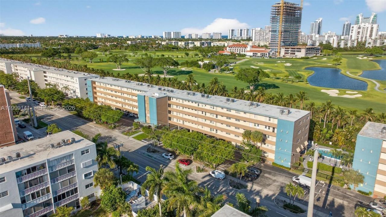 300 NE 14th Ave , Unit 505, Hallandale Beach, FL 33009 Photo