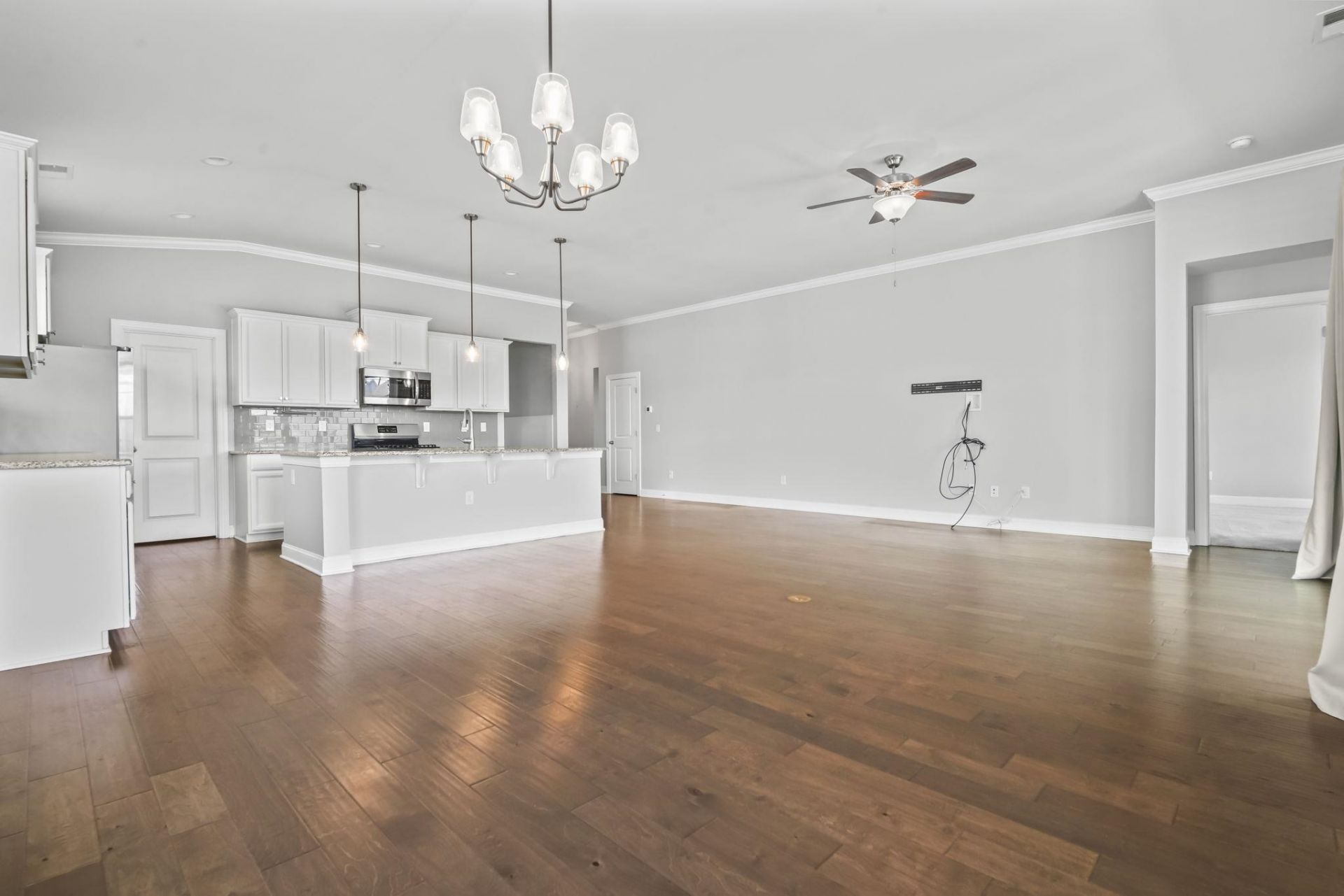 105 Bucky Loop Photo 8