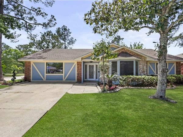 211 LAKE SABINE Court, Slidell, LA 70461