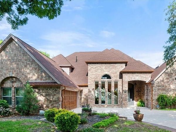 814 Muirfield Drive, Mansfield, TX 76063