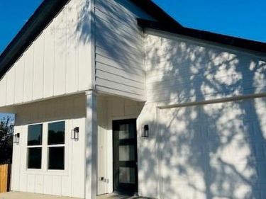 5824 Plum Dale Road, Dallas, TX 75241