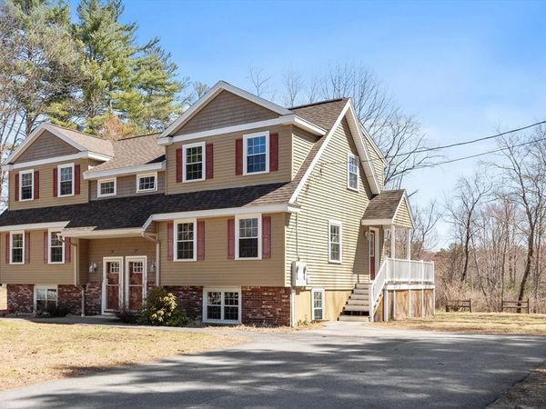 27 Pine St, Unit 2, Pepperell, MA 01463