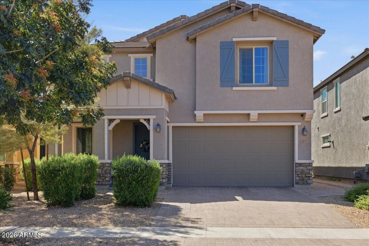 2435 E Saint Catherine Avenue, Phoenix, AZ 85042 Main Photo