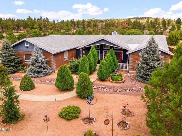5330 APRIL Place, Pinedale, AZ 85934