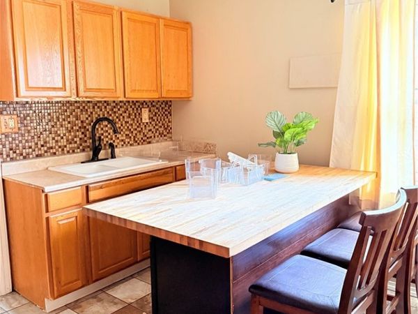 948 Monroe Avenue , Rochester, NY 14607