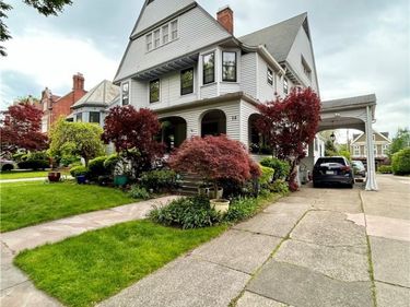 40 Oakland Place , Buffalo, NY 14222