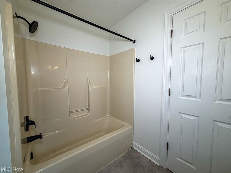 9825 Struthers Road, New Middletown, OH 44442 Photo 13