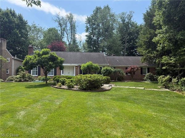 1800 Amarillo Street NW, North Canton, OH 44720