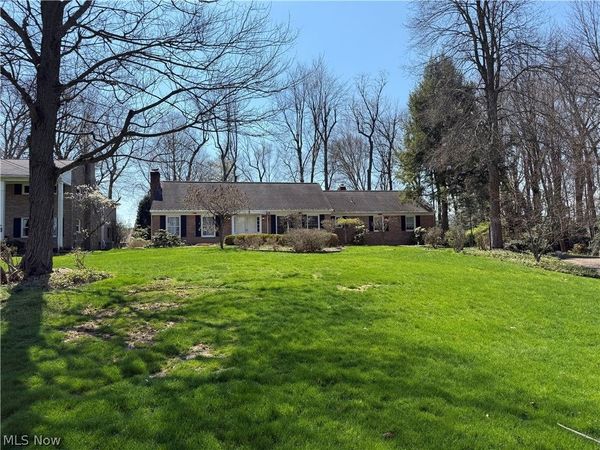 1800 Amarillo Street NW, North Canton, OH 44720