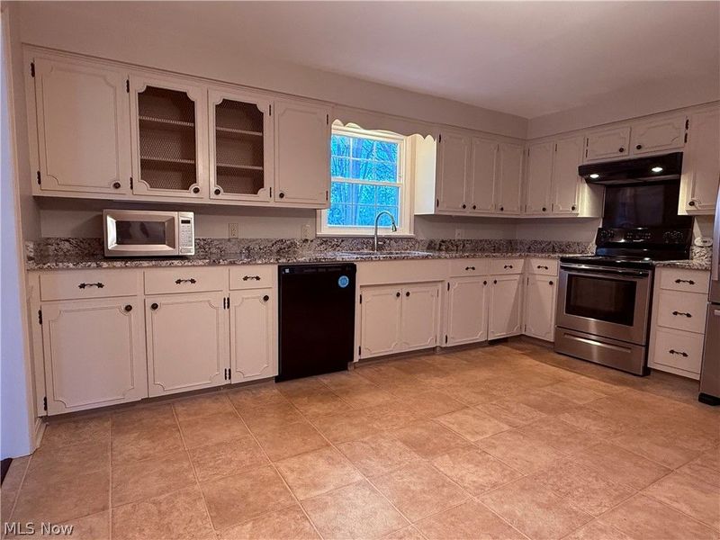 1800 Amarillo Street NW, North Canton, OH 44720 Photo 10