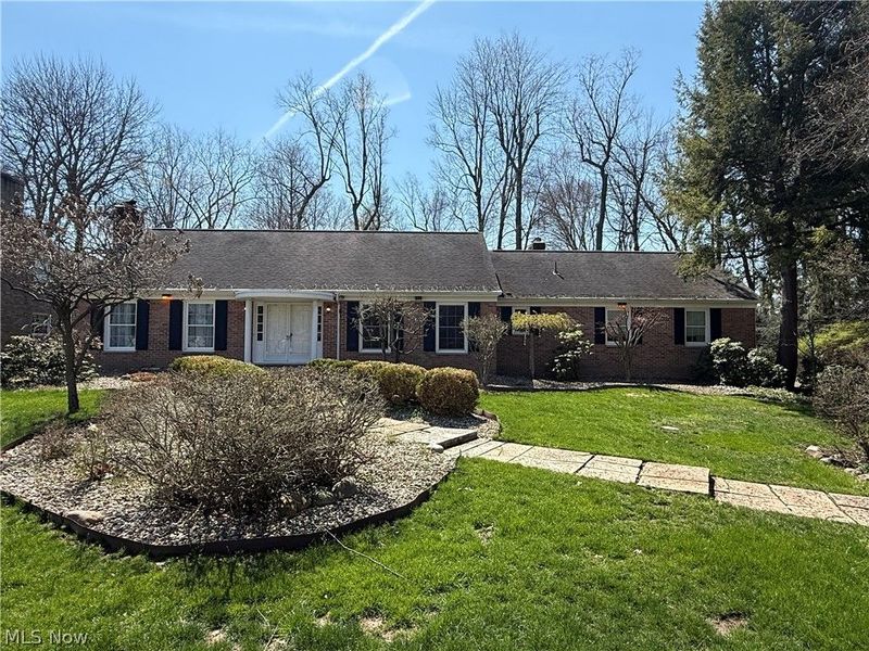 1800 Amarillo Street NW, North Canton, OH 44720 Photo 2