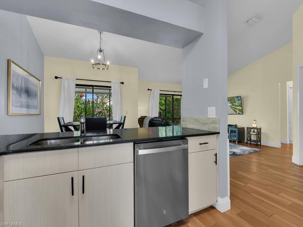 6611 Southwell Dr, Fort Myers, FL 33966 Photo